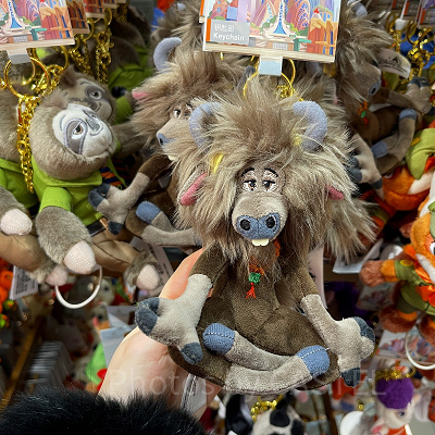 上海ディズニーズートピアグッズ：ヤックスのぬいぐるみキーチェーン