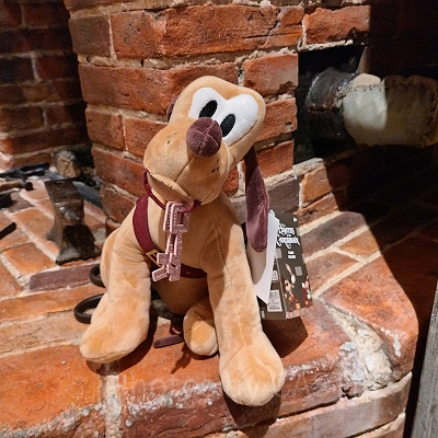 上海ディズニーランドグッズ：プルートのぬいぐるみ（カリブの