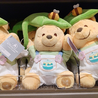 上海ディズニーランド：くまのプーさんぬいぐるみ