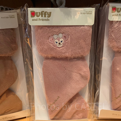 シェリーメイのソックスはガーリーな服と合わせたいピンク