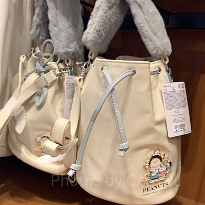 スヌーピーショルダーバッグ（USJクリスマスグッズ2023）