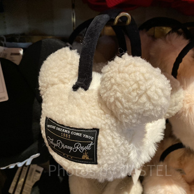 横からみた耳あて（ベージュ）