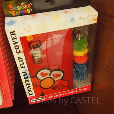 エルモぽんぽんストラップ付きスマホケース