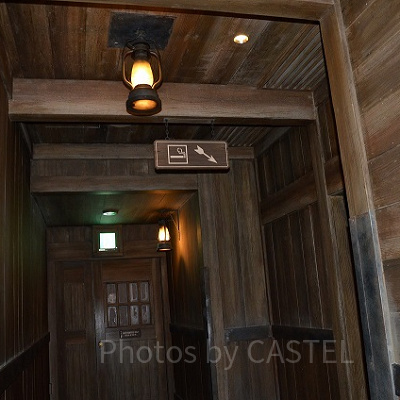 ビッグサンダー･マウンテン横の喫煙所サイン