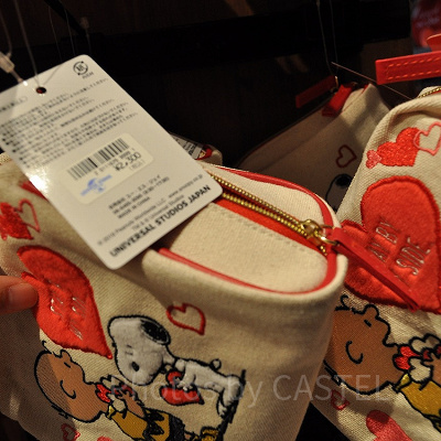 スヌーピー「A Love of Your Own」スクエアポーチ