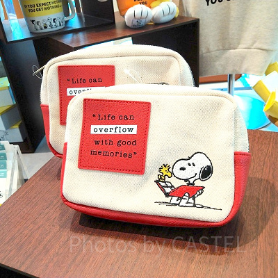 スヌーピーのキャンバス生地ポーチ