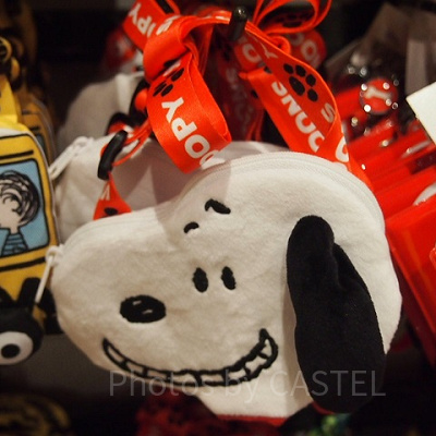 スヌーピー顔ポーチパスケース