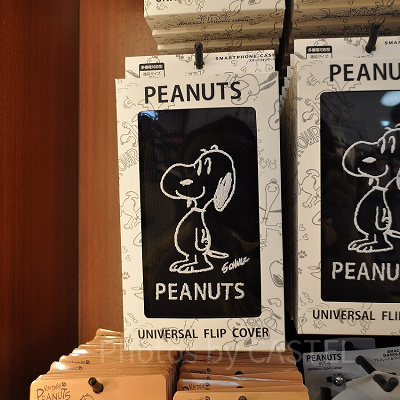 スヌーピー「VINTAGE PEANUTS」モノトーンシリーズのスマートフォンケース