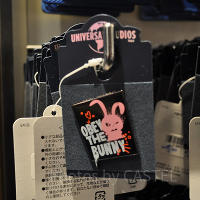 スノーボールのピンバッジ