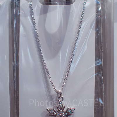 雪の結晶ネックレス