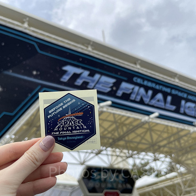 スペースマウンテンのシール