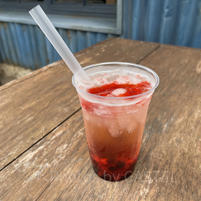 スパークリングタピオカティー（ストロベリー）