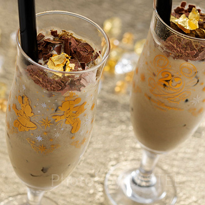 スペシャルドリンク、スーベニアグラス付き