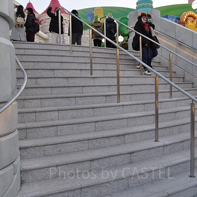 スーパーニンテンドーエリアの階段