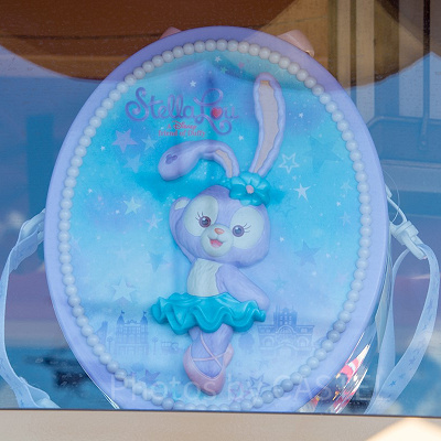 「ストロベリー」味と共に販売されている「ステラ・ルー」のポップコーンバケット