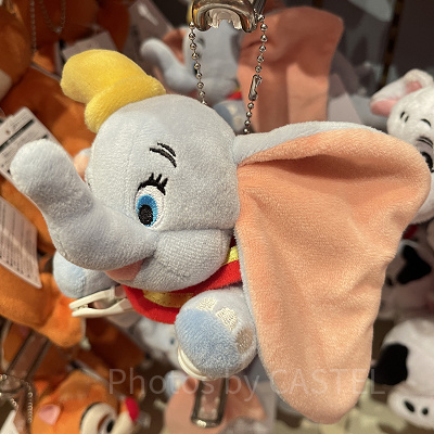 ダンボのくっつきぬいぐるみ