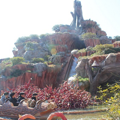 イバラの中にまっしぐら