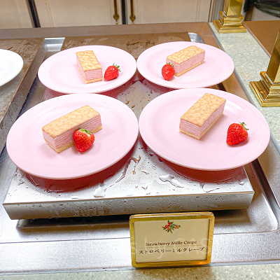 ストロベリーミルクレープ