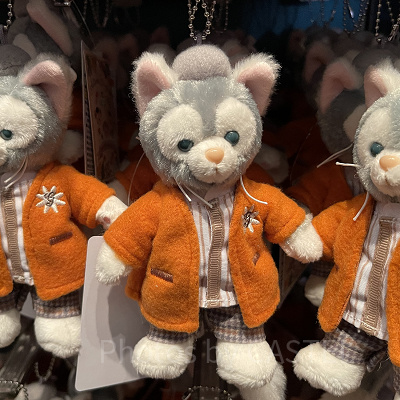 ぬいぐるみバッジ（ダッフィー＆フレンズのオータム・ストーリーブックグッズ）