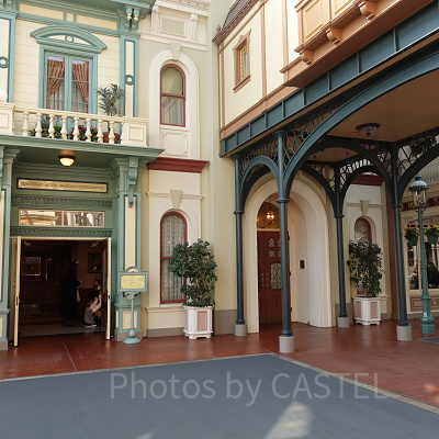 クラブ33の隣にある三井住友銀行