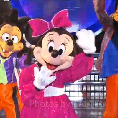 「イッツ・ベリー・ミニー！」の「スーパーダンシン・マニア」