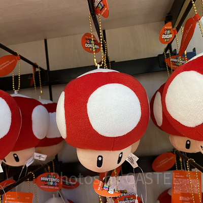 スーパーキノコのぬいぐるみキーチェーン