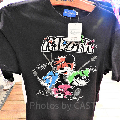 人気の４人が揃ったTシャツ