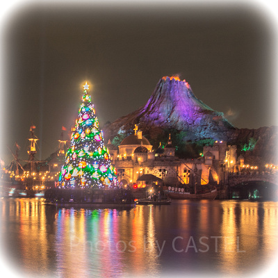 クリスマスツリーとプロメテウス火山を一緒に撮影！