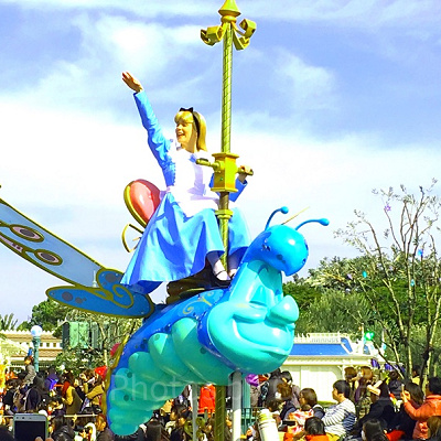 【不思議】の象徴はやっぱり、不思議の国のアリス