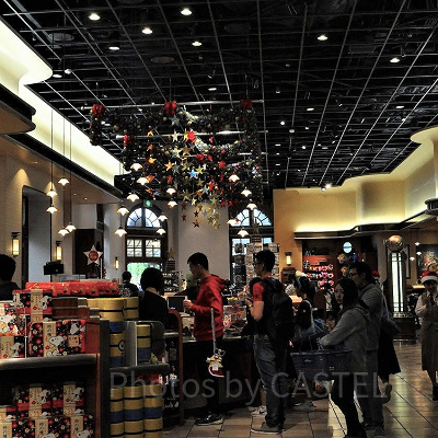 ユニバーサルスタジオストアはレジの台数が多く会計も超混雑時間をのぞけばスムーズ