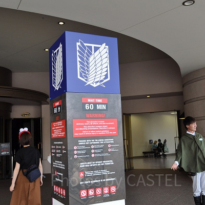 「進撃の巨人」のシアターアトラクション入口