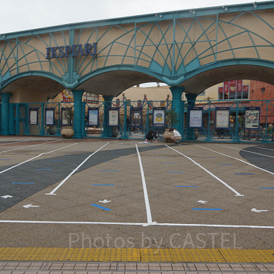 イクスピアリでも検温、消毒、ソーシャルディスタンスを徹底