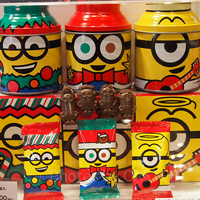 3つ並べて飾っておきたい缶入りチョコレート