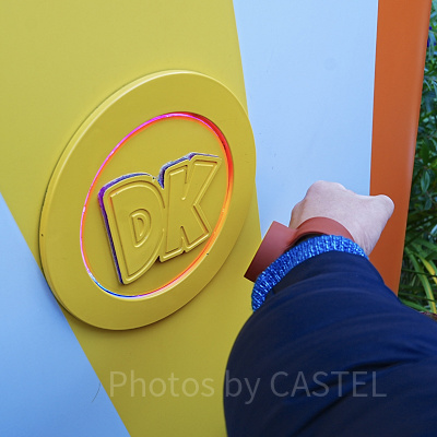 遊び方はDKマークにパワーアップバンドをかざすだけ！