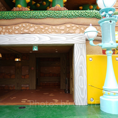 マリオエリアのキノピオ・カフェ横のトイレ入口