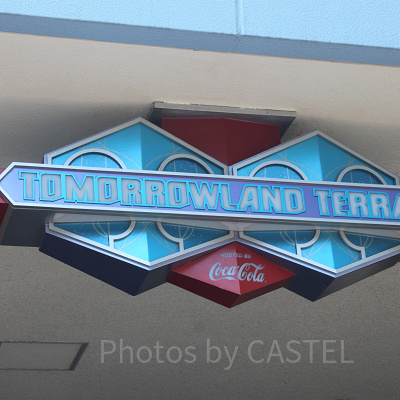 ハンバーガーが食べられるトゥモローランド・テラス