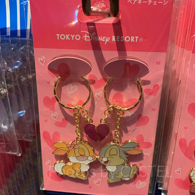 とんすけとミスバニーのキーチェーン