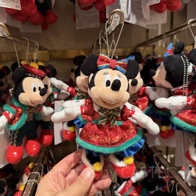 トイズワンダラスクリスマス ミニーぬいぐるみバッジ(クリスマスグッズ2025)