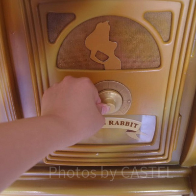 ボタンを回すとしゃべります！