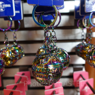 ユニバーサル・グローブキーチェーン