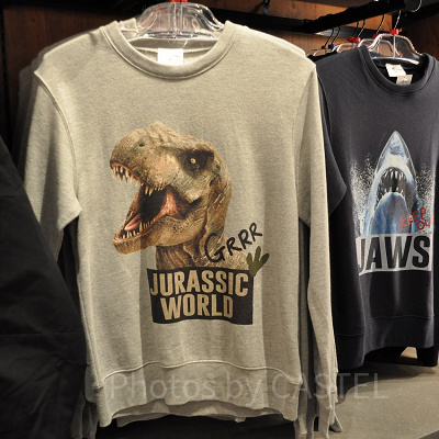 ユニバの「ジュラシックワールド」トレーナー