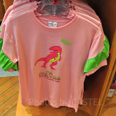 ユニバの新恐竜グッズ「ジュラシック・パーク  I’M EVOLVING」Tシャツ（ピンク）