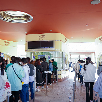 USJの朝のチケットブース