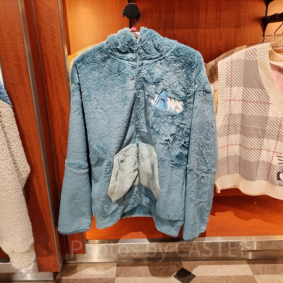 USJ冬グッズ：ジョーズのボアパーカー