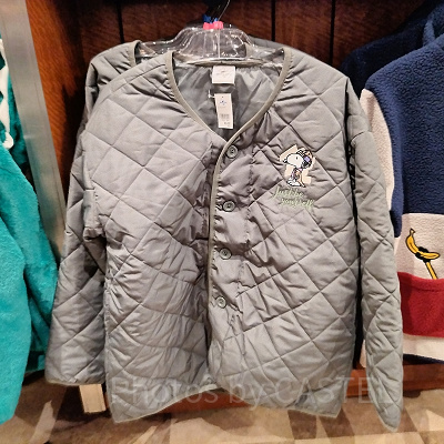 USJ冬グッズ：スヌーピーのキルティングジャケット