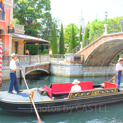 客室から見えるヴェネツィアン・ゴンドラ