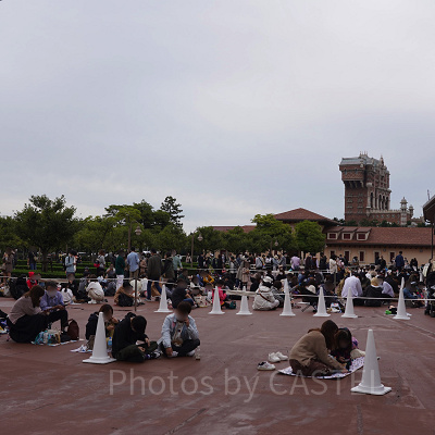 2022年10月8日(土)の開園待ち：サウスゲート（6時45分ごろ）