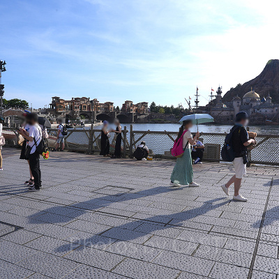 ショー待ちの様子 2022年8月1日16時35分ごろ ミッキー広場