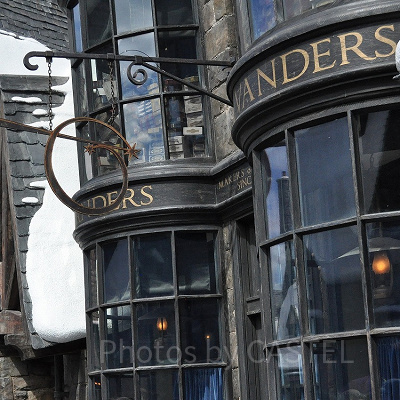 ハリーポッターエリアの杖専門店