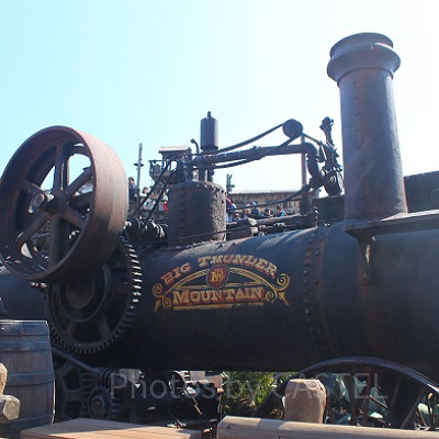 ウエスタンランドのスチームトラクター